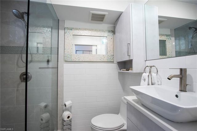 2500 Gulf Shore BLVD N S6, Naples, FL 34103