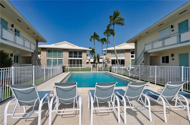 2500 Gulf Shore BLVD N S6, Naples, FL 34103