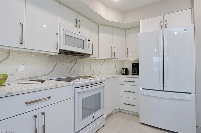 2500 Gulf Shore BLVD N S6, Naples, FL 34103