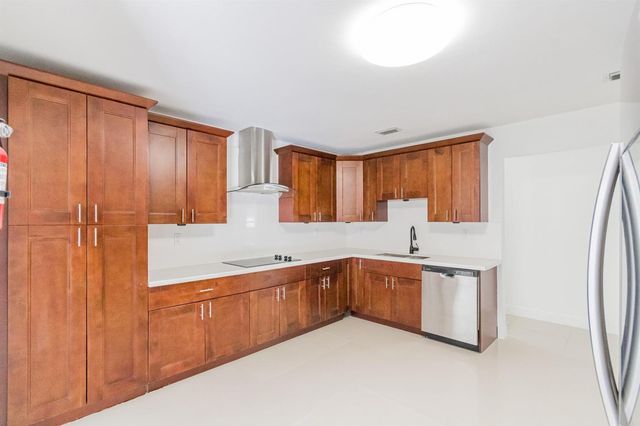2810 NE 60th Street, Fort Lauderdale, FL 33308