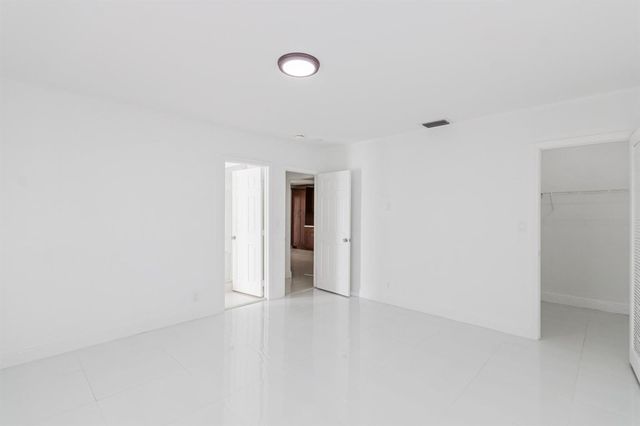 2810 NE 60th Street, Fort Lauderdale, FL 33308