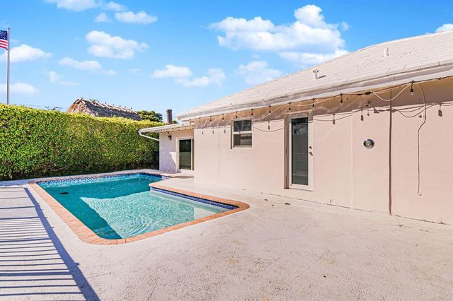 2810 NE 60th Street, Fort Lauderdale, FL 33308