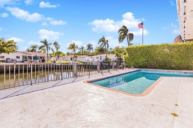 2810 NE 60th Street, Fort Lauderdale, FL 33308