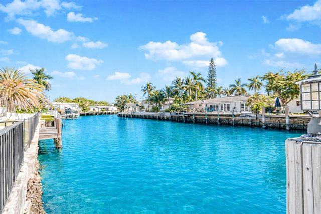 2810 NE 60th Street, Fort Lauderdale, FL 33308