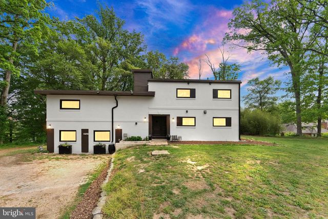 8341 ROLLING RD, Springfield, VA 22153