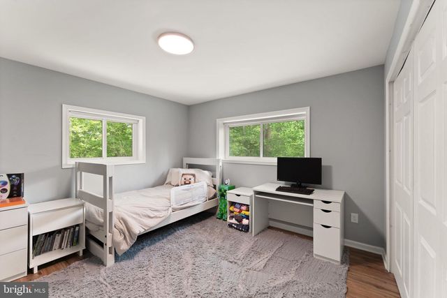 8341 ROLLING RD, Springfield, VA 22153