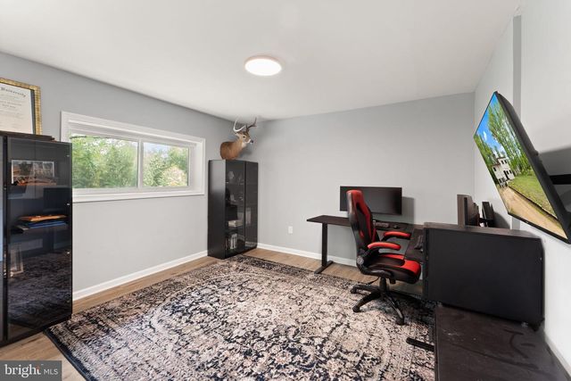 8341 ROLLING RD, Springfield, VA 22153