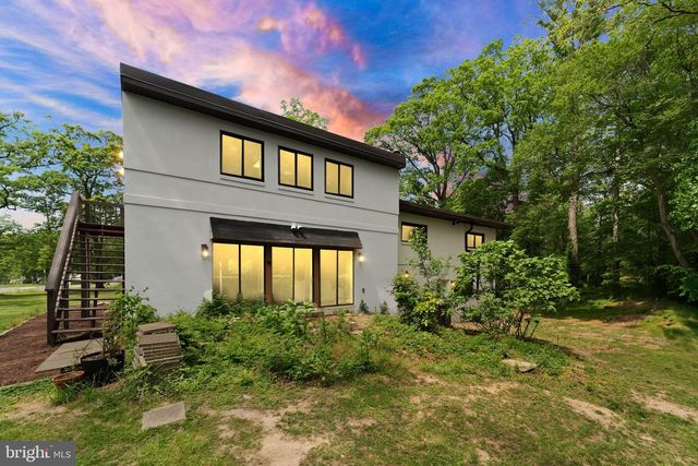 8341 ROLLING RD, Springfield, VA 22153