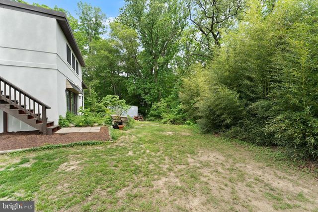 8341 ROLLING RD, Springfield, VA 22153