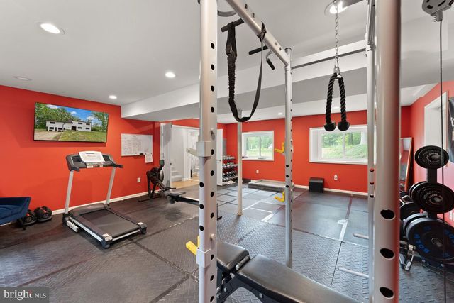 8341 ROLLING RD, Springfield, VA 22153