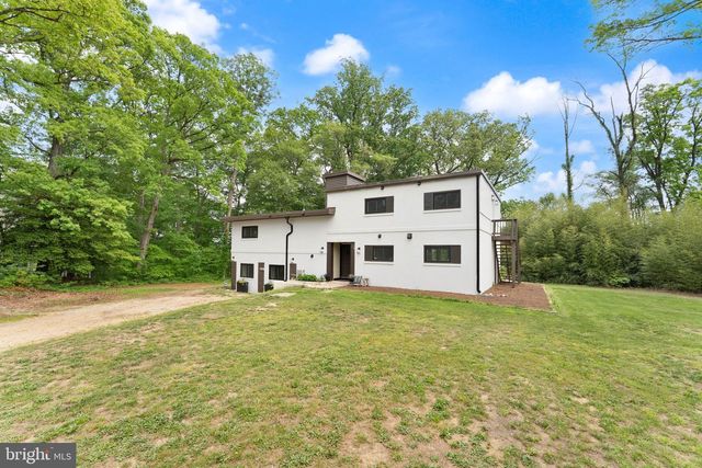 8341 ROLLING RD, Springfield, VA 22153