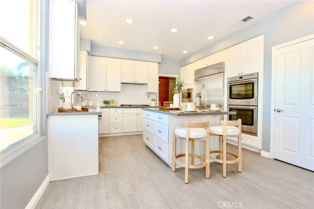 5928 Vista De La Luz, Woodland Hills, CA 91367