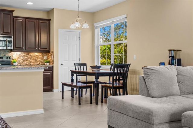 5790 Harbour Club RD # 201, Fort Myers, FL 33919