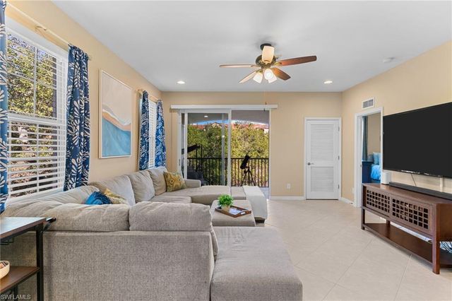 5790 Harbour Club RD # 201, Fort Myers, FL 33919