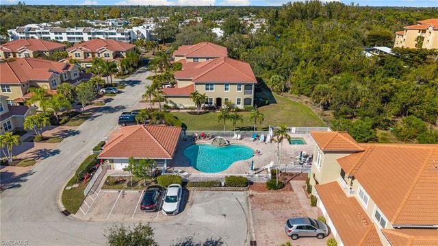 5790 Harbour Club RD # 201, Fort Myers, FL 33919