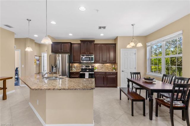 5790 Harbour Club RD # 201, Fort Myers, FL 33919