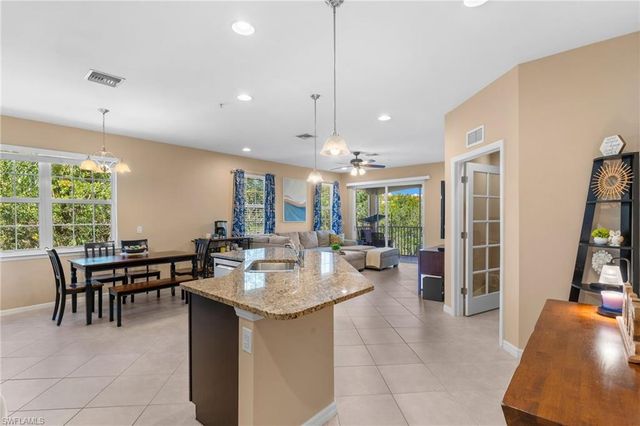 5790 Harbour Club RD # 201, Fort Myers, FL 33919