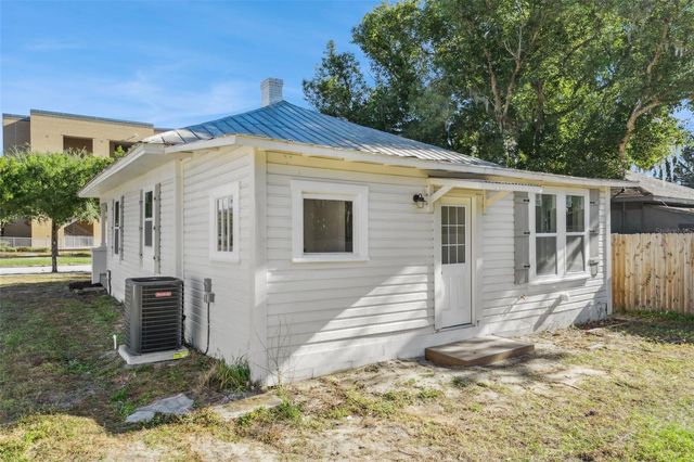 248 E MAGNOLIA STREET, Groveland, FL 34736