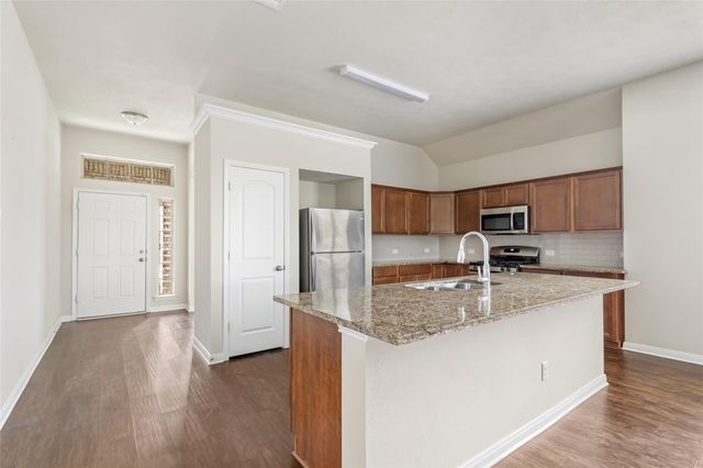 116 Meadow Lake Drive, Navasota, TX 77868