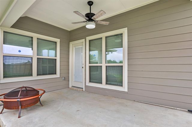 116 Meadow Lake Drive, Navasota, TX 77868