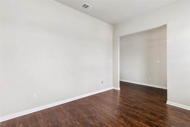 116 Meadow Lake Drive, Navasota, TX 77868