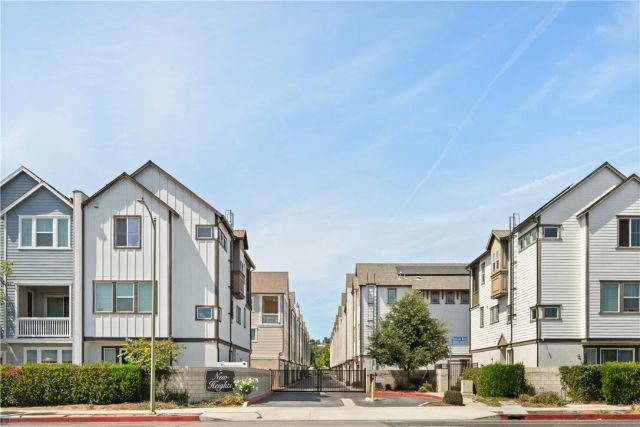 8336 N Peyton Way, West Hills, CA 91304