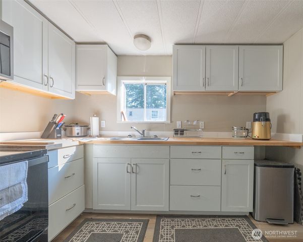7427 154th Street E #14, Puyallup, WA 98375
