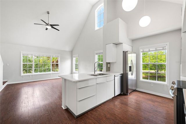 9412 LAKE CHASE ISLAND WAY 9412, Tampa, FL 33626