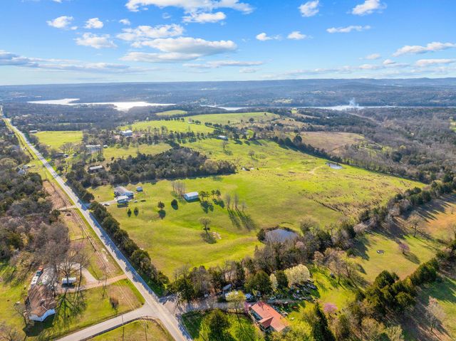 2878 W State Highway H, Shell Knob, MO 65747