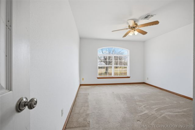 15315 N 247th Road, Okmulgee, OK 74447