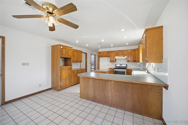 15315 N 247th Road, Okmulgee, OK 74447