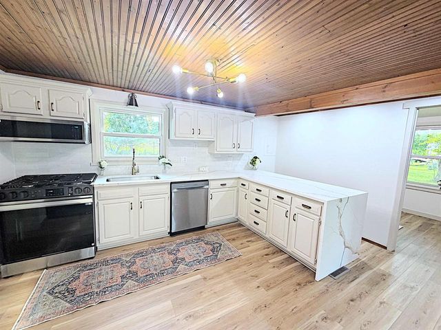 N6515 LAURMAR LANE, Oneida, WI 54155