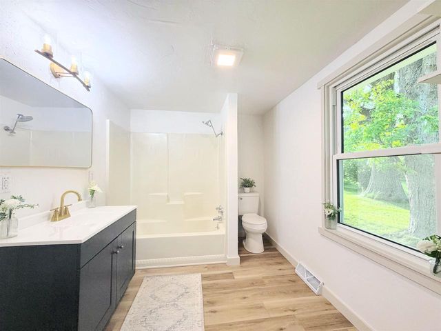 N6515 LAURMAR LANE, Oneida, WI 54155