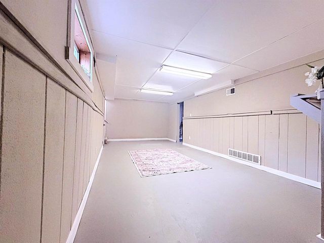 N6515 LAURMAR LANE, Oneida, WI 54155