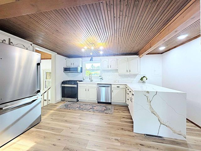 N6515 LAURMAR LANE, Oneida, WI 54155