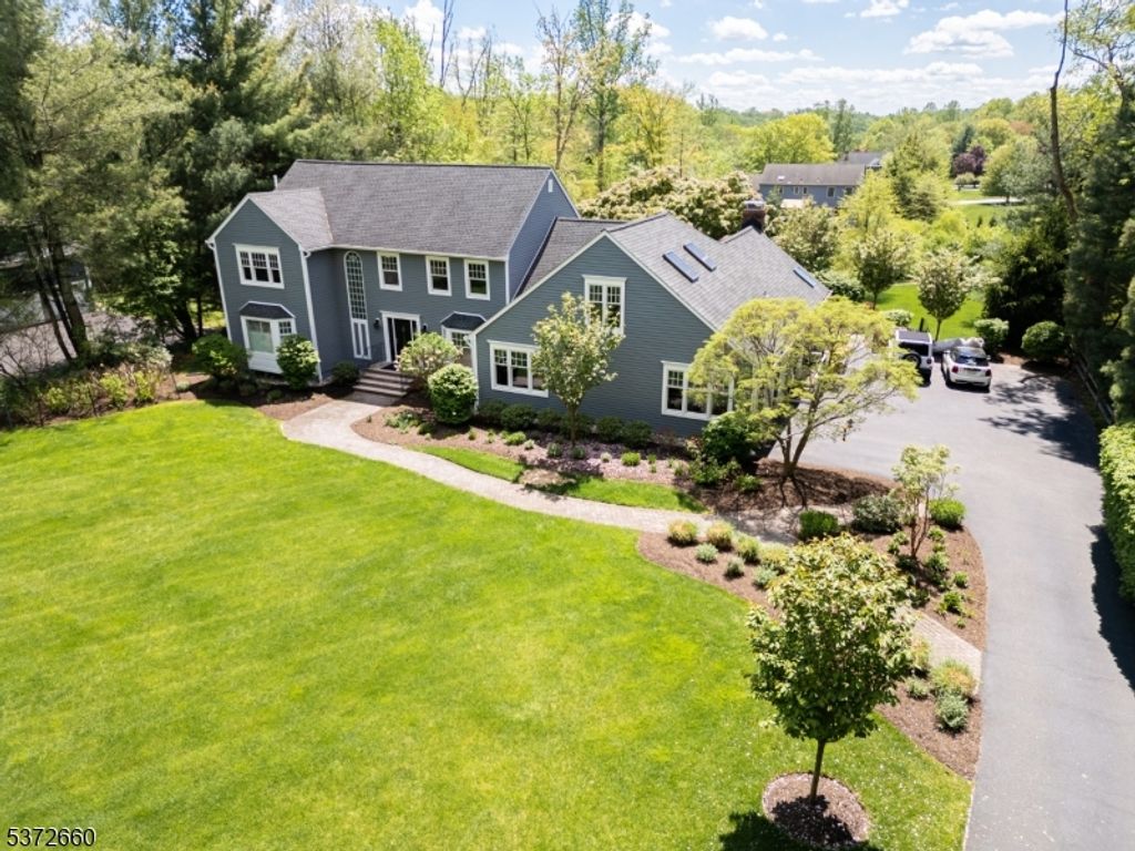 15 Shaker Mill Rd, Randolph Twp., NJ 07869