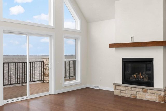204 Lakeview Lane, Beaver Dam, WI 53916