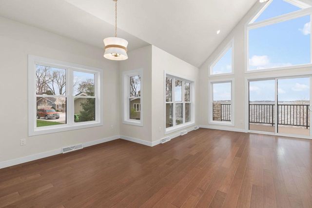 204 Lakeview Lane, Beaver Dam, WI 53916