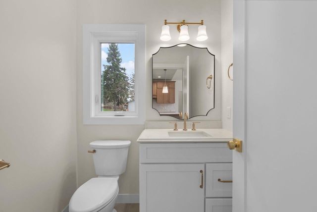 204 Lakeview Lane, Beaver Dam, WI 53916