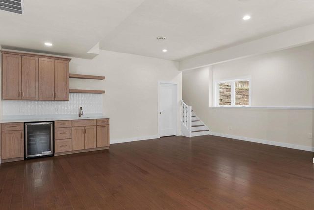 204 Lakeview Lane, Beaver Dam, WI 53916
