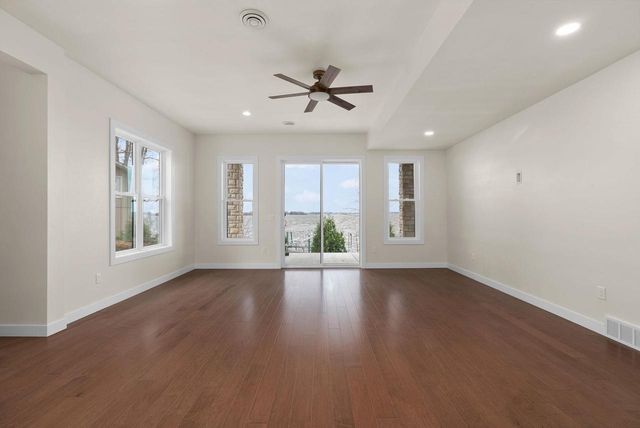 204 Lakeview Lane, Beaver Dam, WI 53916