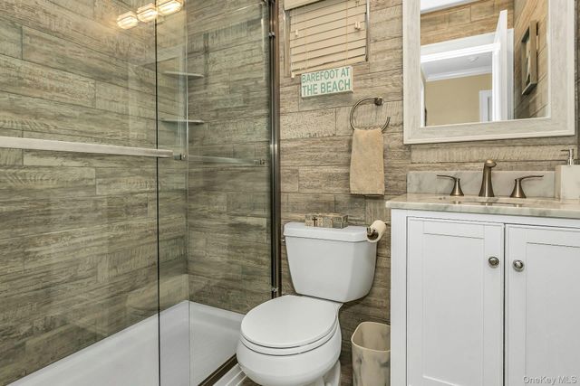 281 Dune Road 18a, Westhampton Beach, NY 11978