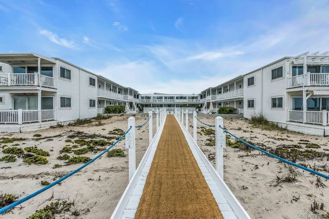 281 Dune Road 18a, Westhampton Beach, NY 11978