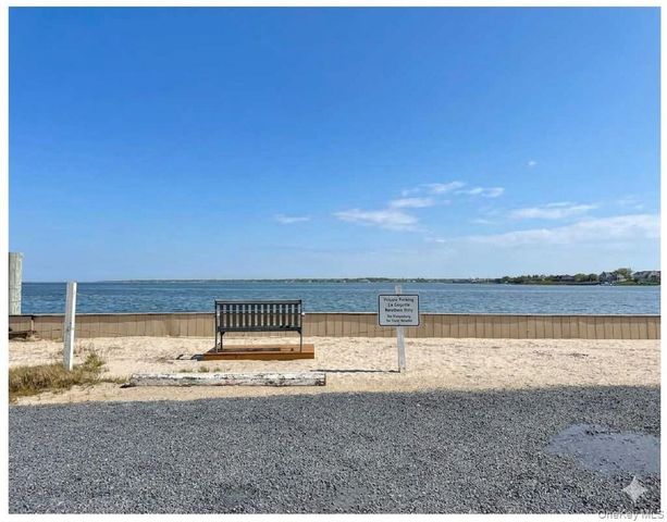 281 Dune Road 18a, Westhampton Beach, NY 11978