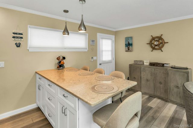 281 Dune Road 18a, Westhampton Beach, NY 11978