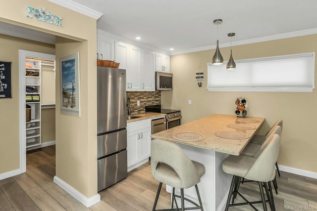 281 Dune Road 18a, Westhampton Beach, NY 11978