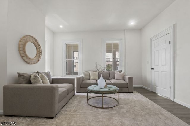 10 E 45Th St, Bayonne City, NJ 07002