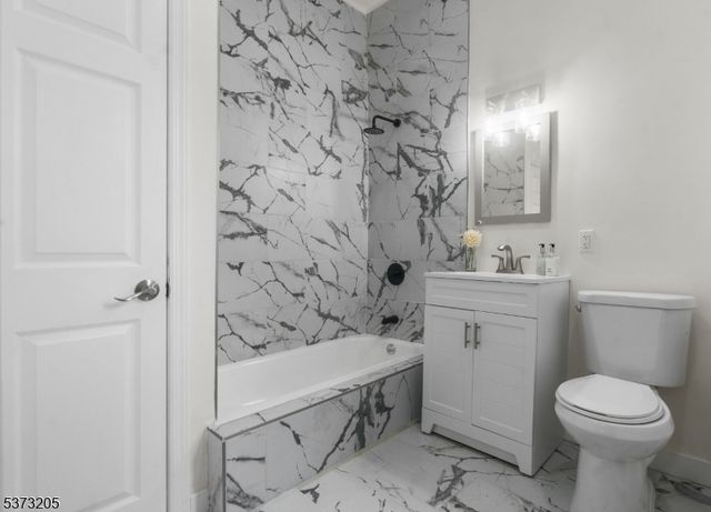 10 E 45Th St, Bayonne City, NJ 07002