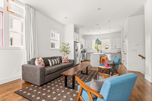 1027 E Trinity Ln Apt 6, Nashville, TN 37216