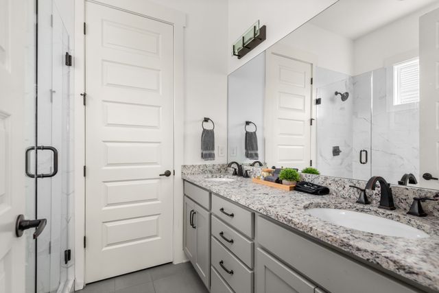 1027 E Trinity Ln Apt 6, Nashville, TN 37216